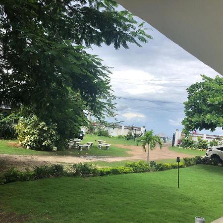 Airport Beach Hotel Montego Bay Kültér fotó